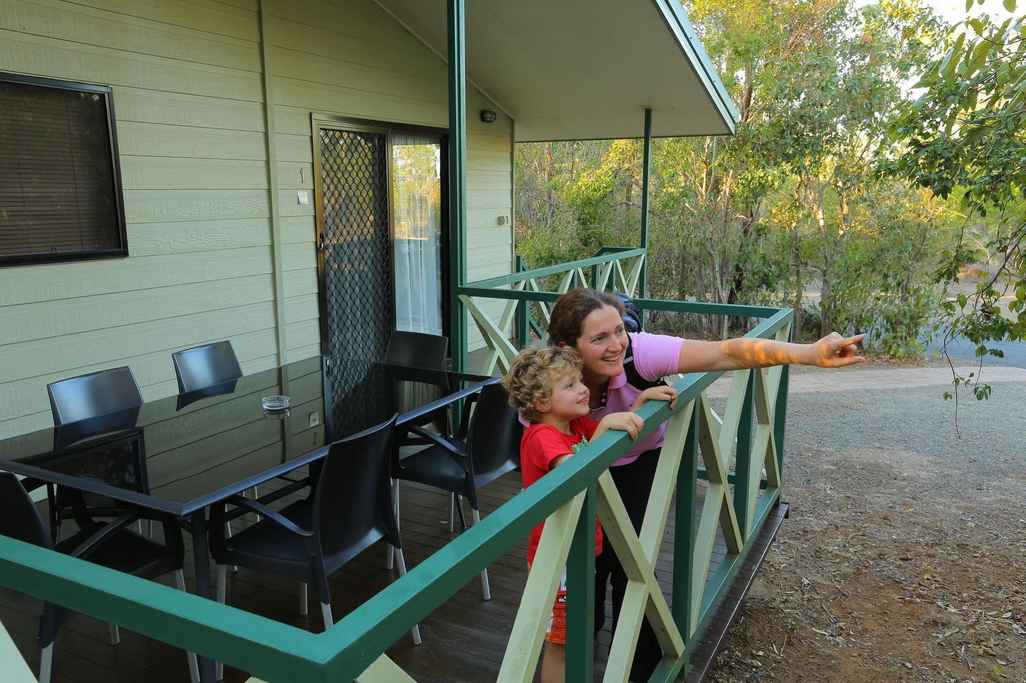 Capricorn Caves Hotel Rockhampton Exterior photo